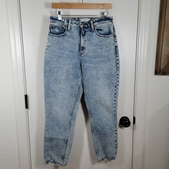 Abercrombie & Fitch The Mom High Rise Curve Love Size 27/4R - Picture 1 of 7